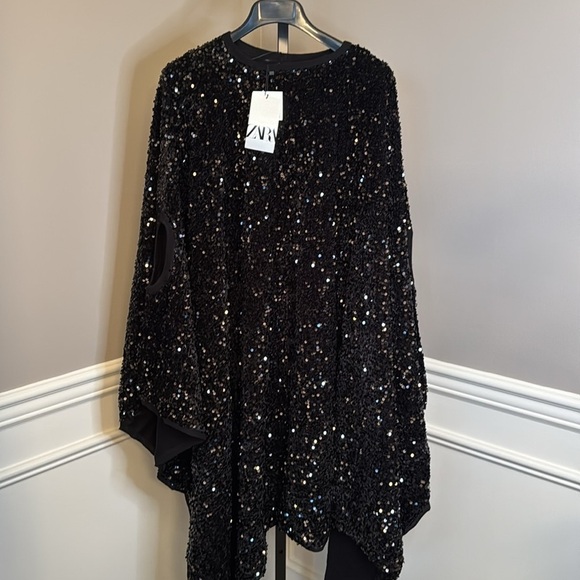 Rare and hard to find ZARA LIMITED EDITION SEQUIN CAPE / WOOL KNIT PONCHO BLACK - Picture 15 of 17